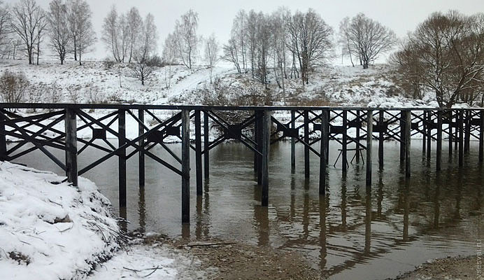 Свайные мосты: надежное решение для преодоления водных преград в Каменске-Шахтинском от 57585 руб